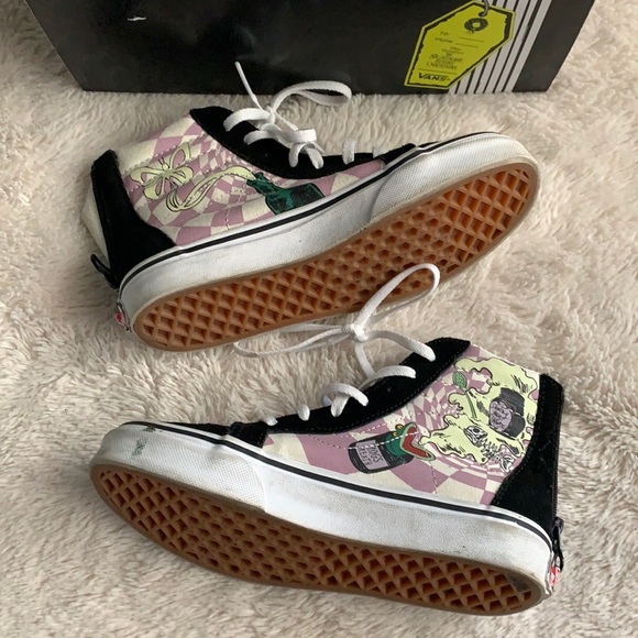 Disney Vans - Picture 2 of 6